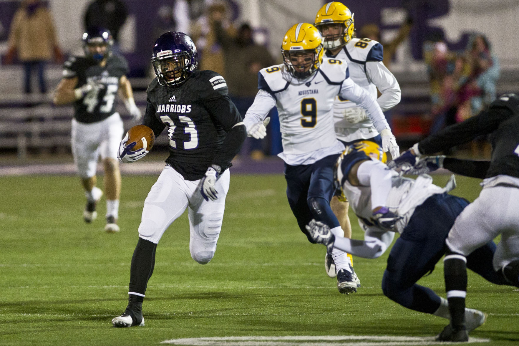 WSU v. Augustana 01